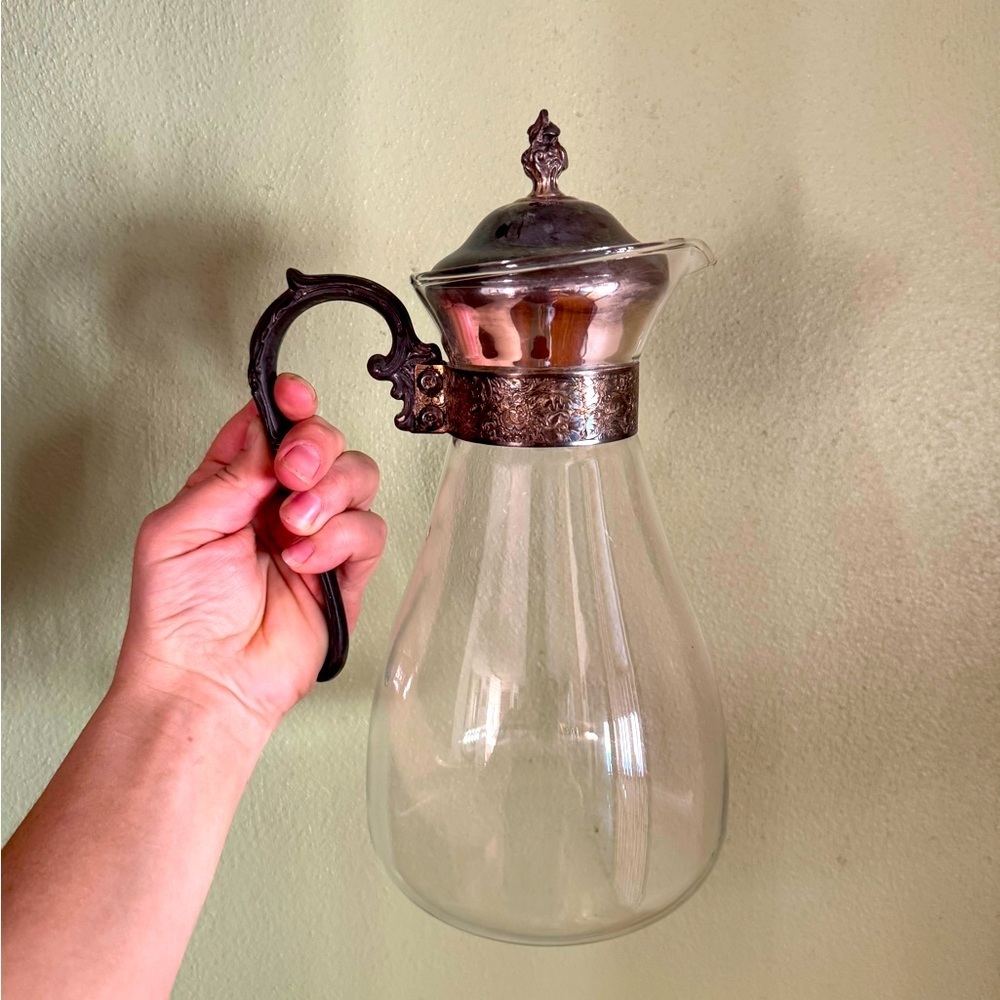 Vintage Sheridan Silver Co. Glass Carafe Pitcher Silver-plated Handle with Lid